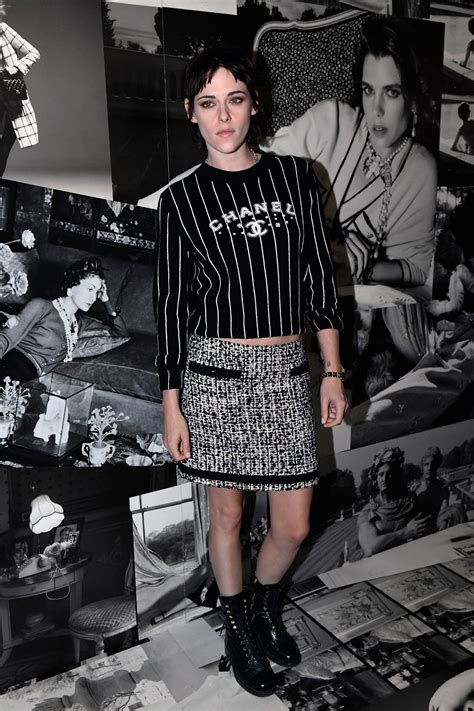 kristen stewart fashion show.